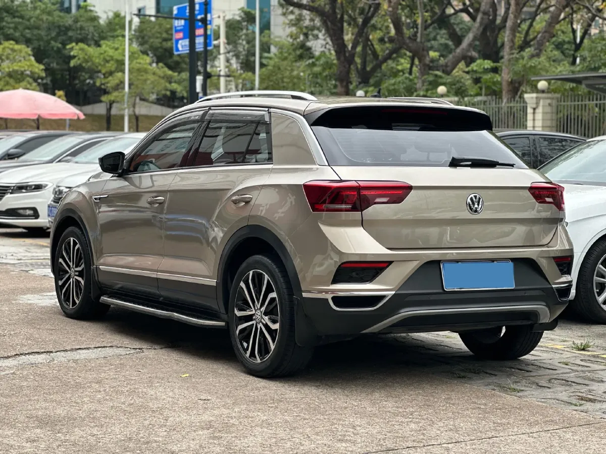 2018 Mitsubishi Eclipse Cross 1.5T 170HP L4 CVT,autocango,china used car exporter,china ev exporter,chinese used car exporter,chinese used ev exporter