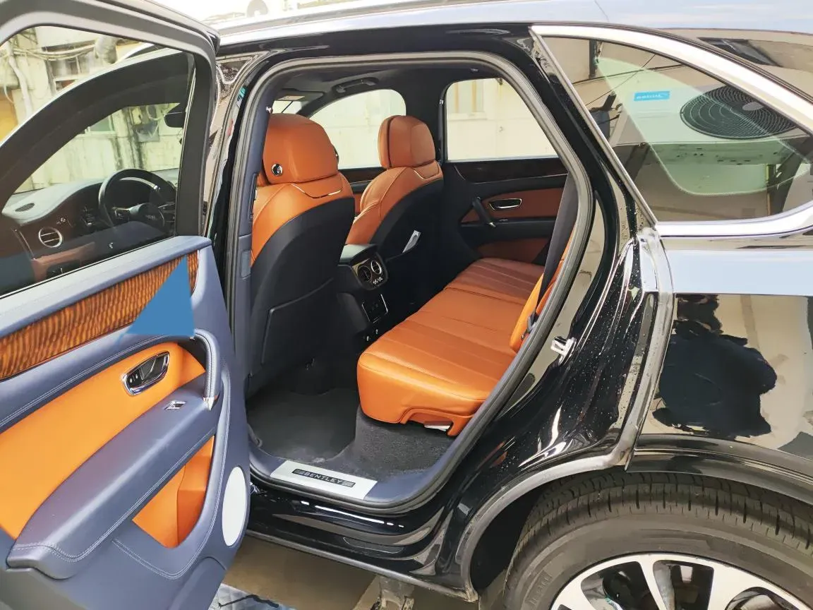 2017 Bentley Bentayga 6.0T 608HP W12 8AT,autocango,china used car exporter,china ev exporter,chinese used car exporter,chinese used ev exporter