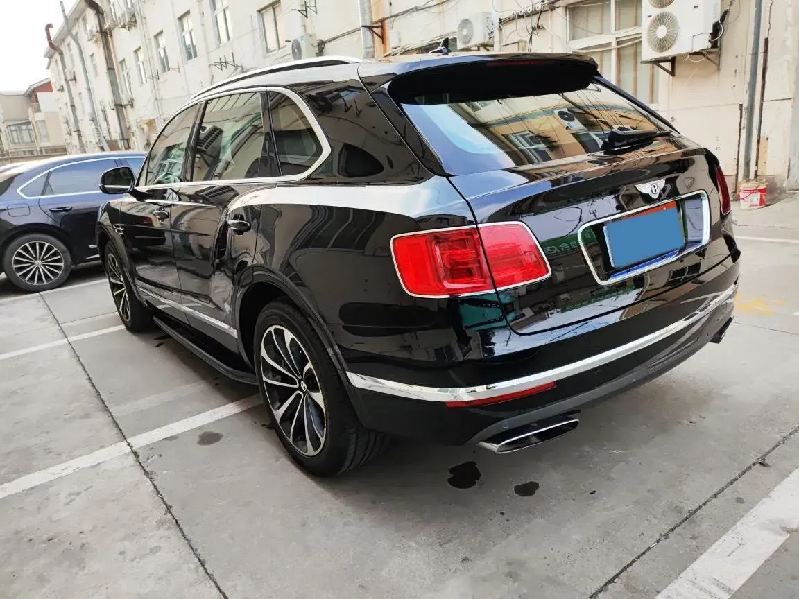 2017 Bentley Bentayga 6.0T 608HP W12 8AT,autocango,china used car exporter,china ev exporter,chinese used car exporter,chinese used ev exporter