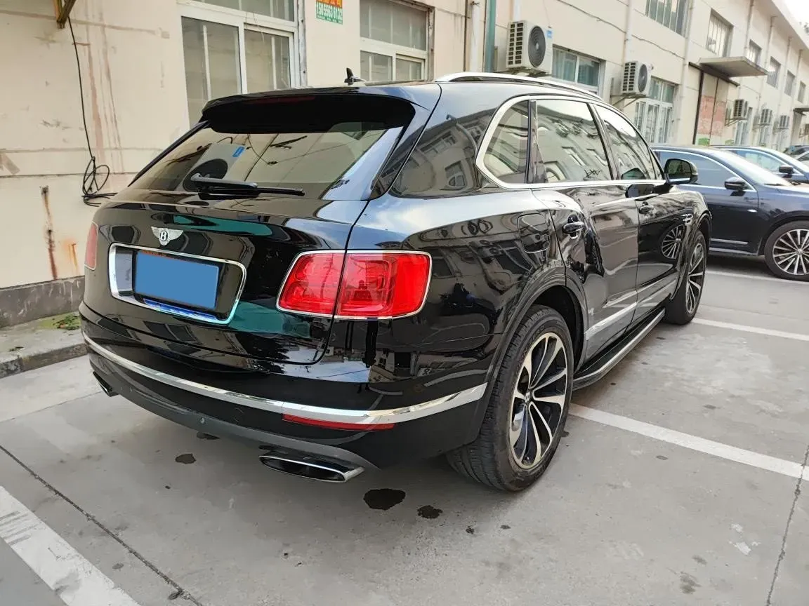 2017 Bentley Bentayga 6.0T 608HP W12 8AT,autocango,china used car exporter,china ev exporter,chinese used car exporter,chinese used ev exporter