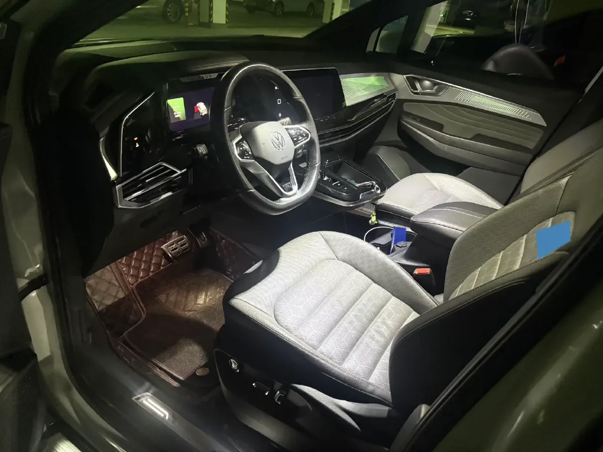 2021 Volkswagen Talagon 2.0T 220HP L4 7DCT,autocango,china used car exporter,china ev exporter,chinese used car exporter,chinese used ev exporter