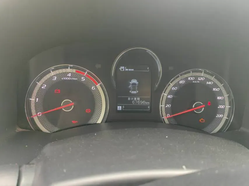 2022 Isuzu RE-MAX Jim 2.8T 120HP L4 5MT,autocango,china used car exporter,china ev exporter,chinese used car exporter,chinese used ev exporter