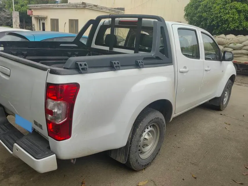 2022 Isuzu RE-MAX Jim 2.8T 120HP L4 5MT,autocango,china used car exporter,china ev exporter,chinese used car exporter,chinese used ev exporter