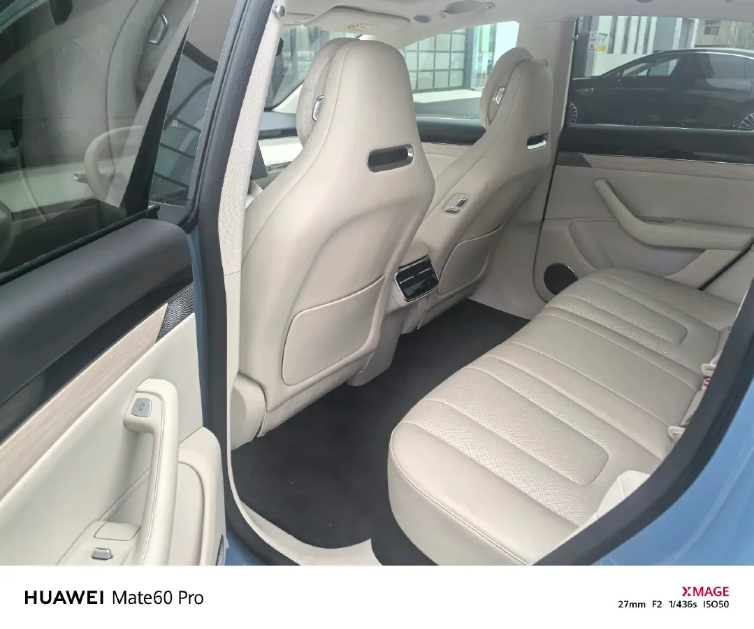 2026 Luxeed R7 REEV 156HP REEV,autocango,china used car exporter,china ev exporter,chinese used car exporter,chinese used ev exporter