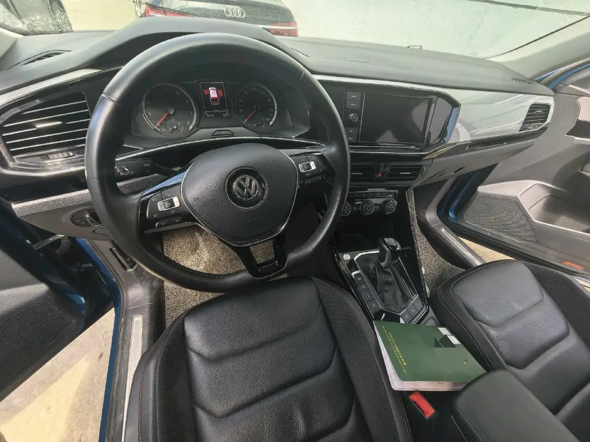 2019 Jeep Cherokee 2.0T 234HP L4 9AT,autocango,china used car exporter,china ev exporter,chinese used car exporter,chinese used ev exporter