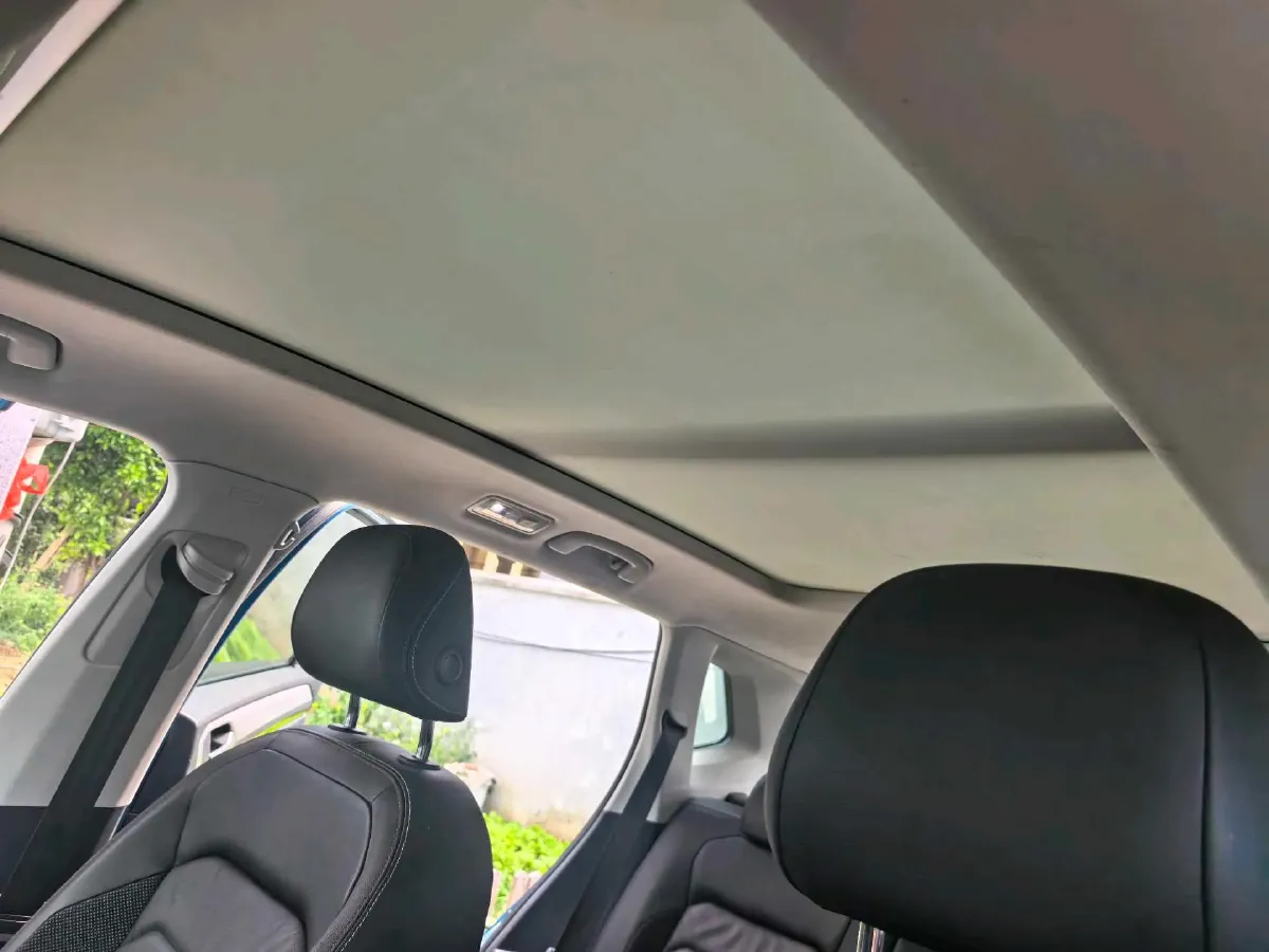 2019 Jeep Cherokee 2.0T 234HP L4 9AT,autocango,china used car exporter,china ev exporter,chinese used car exporter,chinese used ev exporter