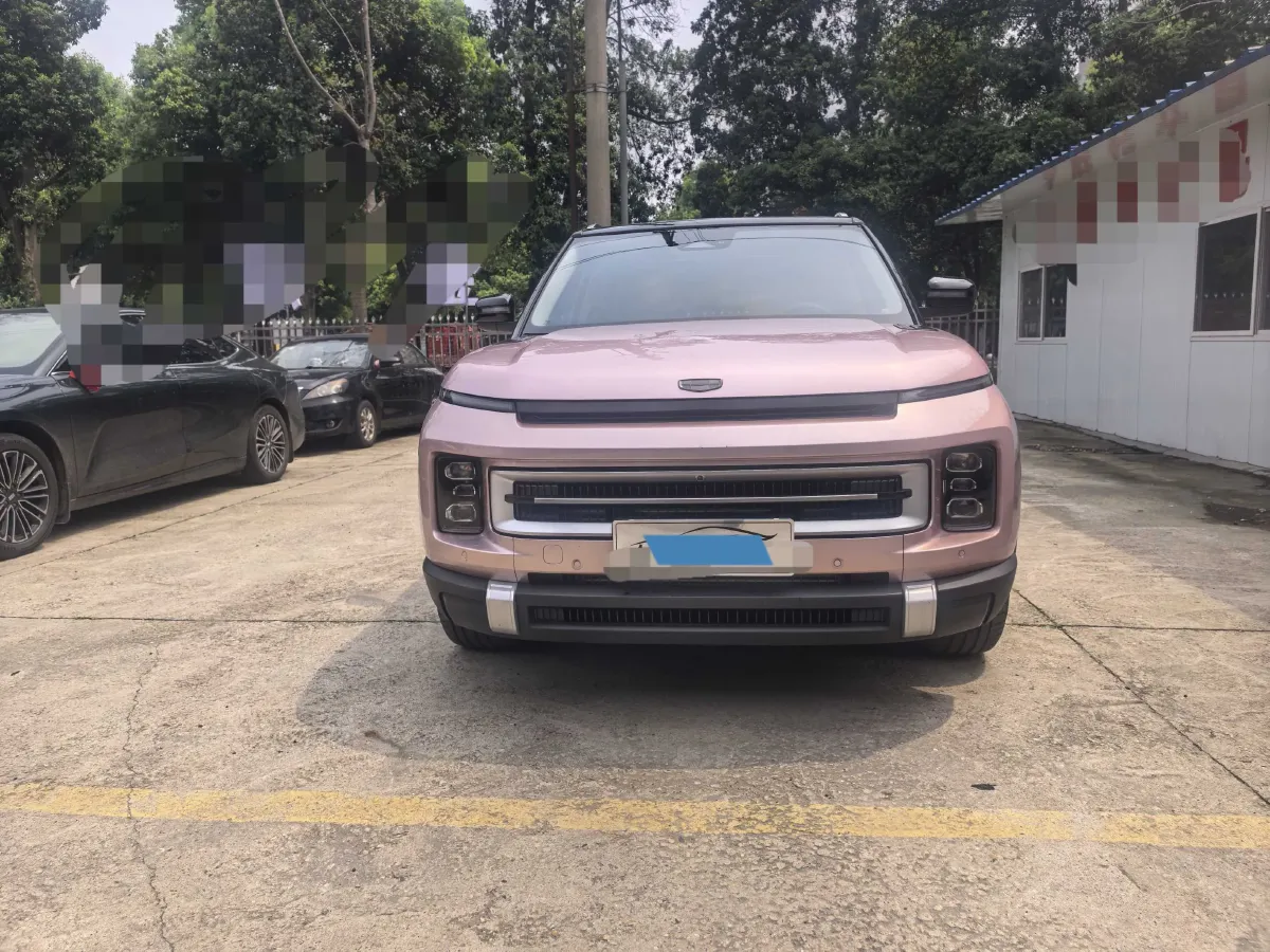 2023 Geely ICON 1.5T 181HP L4 7DCT,autocango,china used car exporter,china ev exporter,chinese used car exporter,chinese used ev exporter