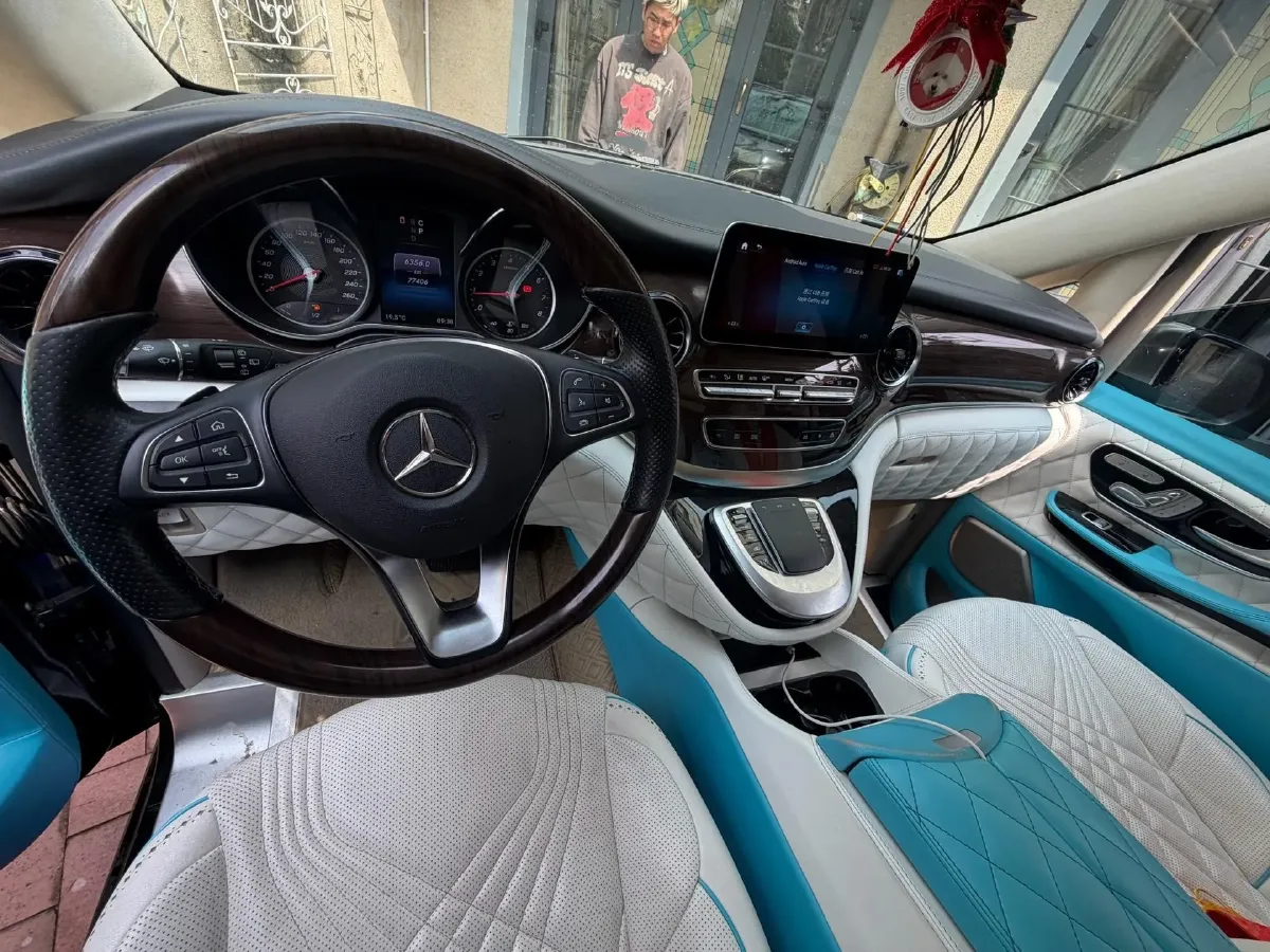 2020 Mercedes-Benz V Class 2.0T 211HP L4 9AT,autocango,china used car exporter,china ev exporter,chinese used car exporter,chinese used ev exporter