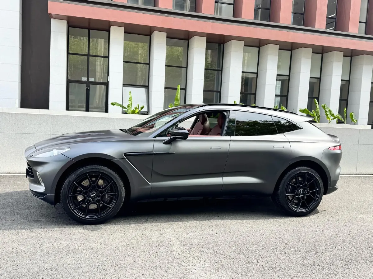 2022 Aston Martin DBX 4.0T 550HP V8 9AT,autocango,china used car exporter,china ev exporter,chinese used car exporter,chinese used ev exporter