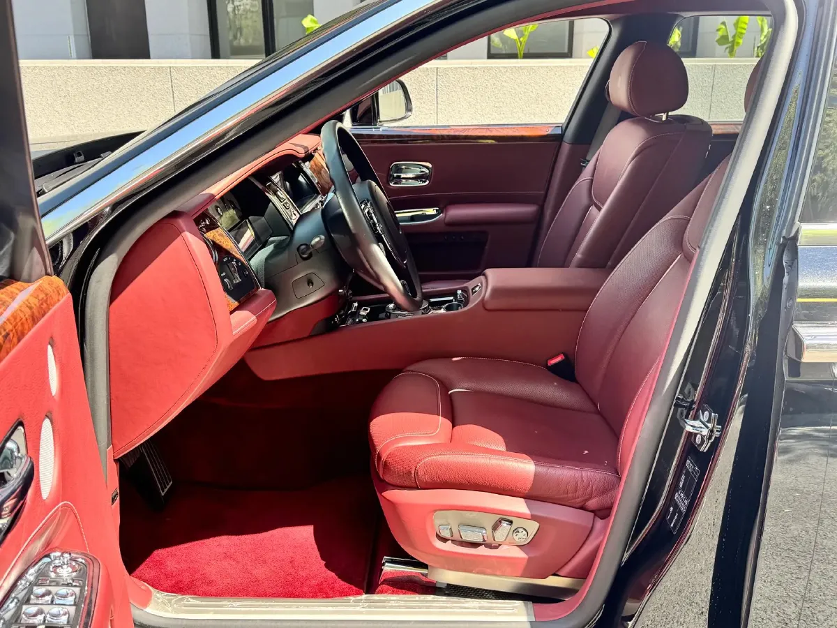 2018 Rolls-Royce Ghost 6.6T 571HP V12 8AT,autocango,china used car exporter,china ev exporter,chinese used car exporter,chinese used ev exporter