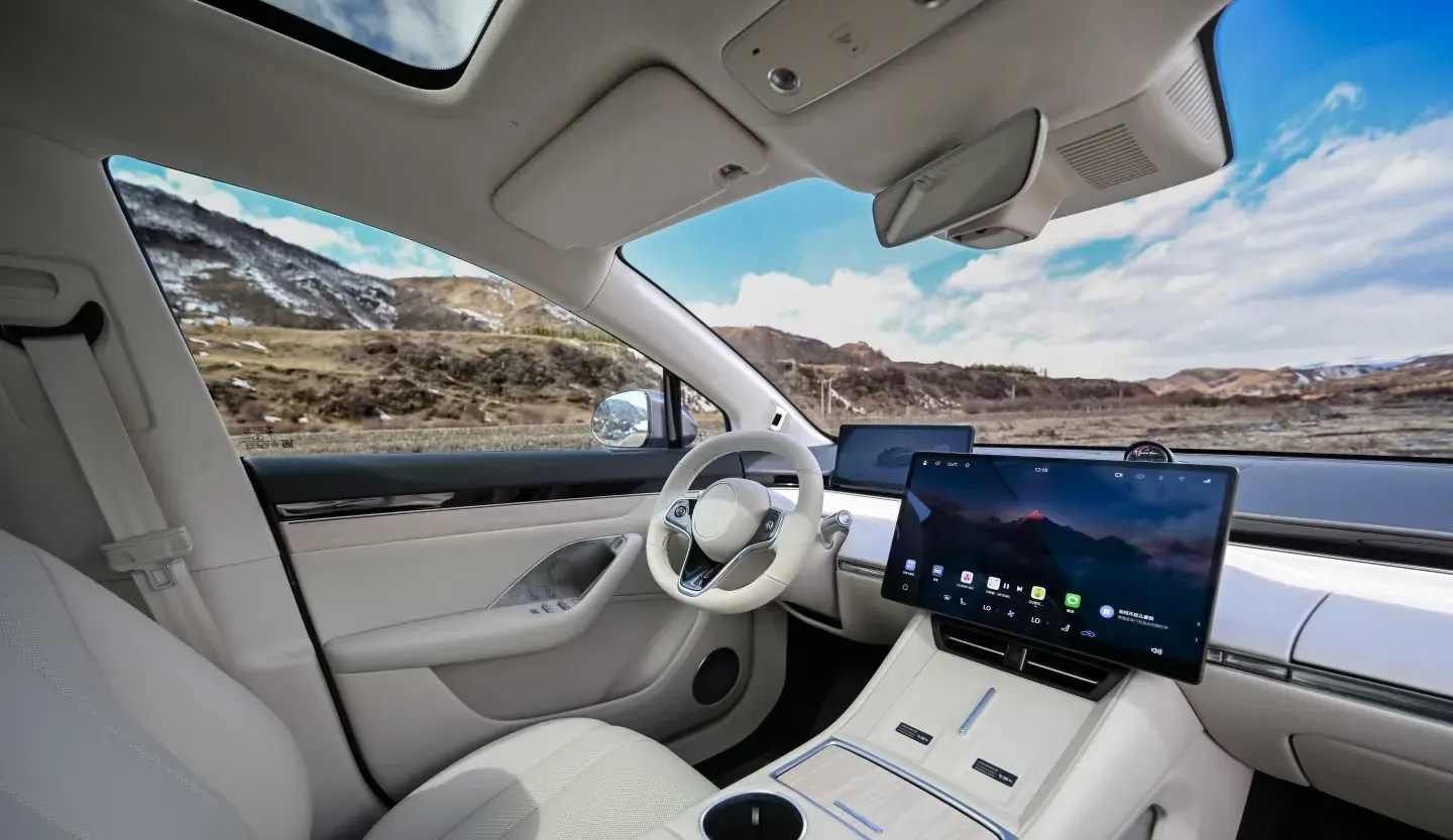 2025 Luxeed R7 REEV 156HP REEV 37KWH,autocango,china used car exporter,china ev exporter,chinese used car exporter,chinese used ev exporter