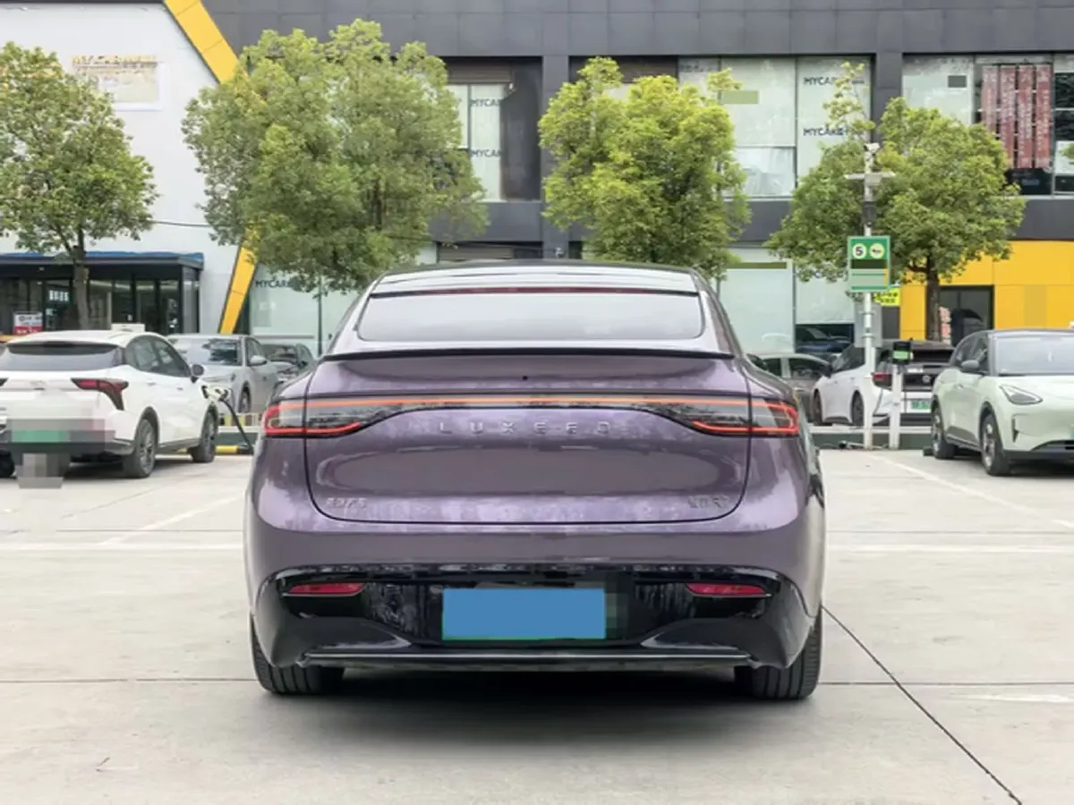 2025 Luxeed R7 REEV 156HP REEV 37KWH,autocango,china used car exporter,china ev exporter,chinese used car exporter,chinese used ev exporter