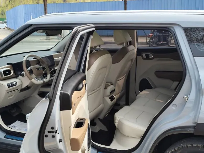 2020 Geely ICON 1.5T 177HP L3 7DCT,autocango,china used car exporter,china ev exporter,chinese used car exporter,chinese used ev exporter