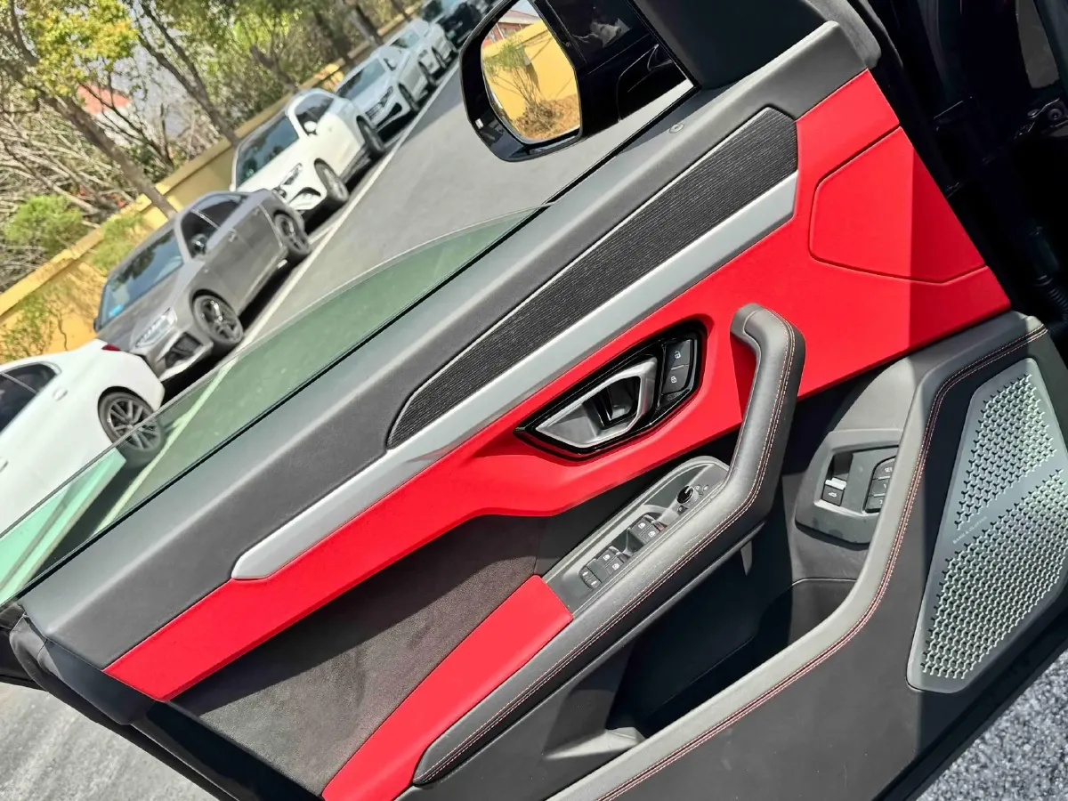 2018 Lamborghini Urus 4.0T 650HP V8 8AT,autocango,china used car exporter,china ev exporter,chinese used car exporter,chinese used ev exporter