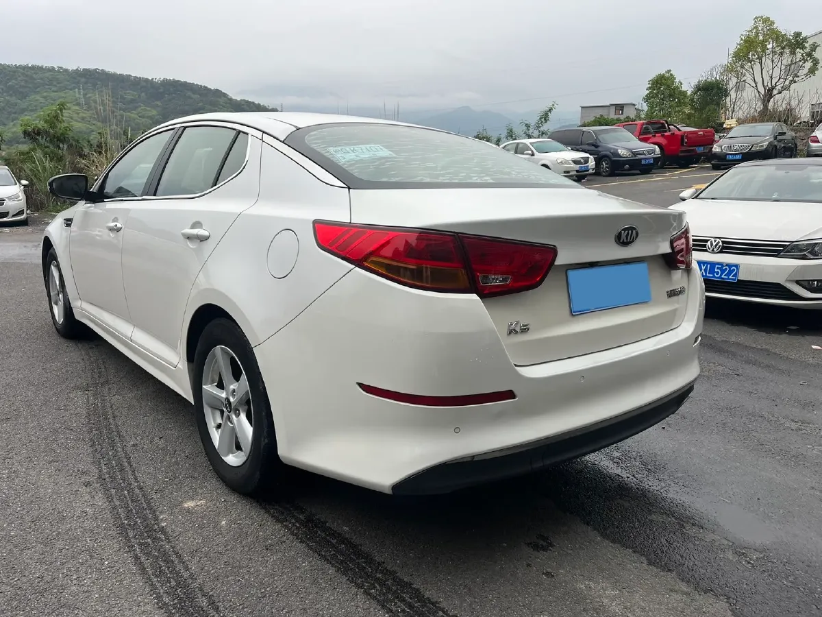 2015 Kia K5 2.0L 162HP L4 6AT,autocango,china used car exporter,china ev exporter,chinese used car exporter,chinese used ev exporter