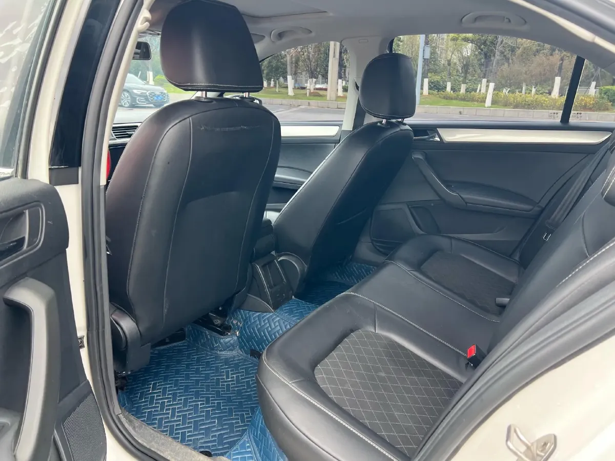 2019 SWM G01 1.5T 156HP L4 6AT,autocango,china used car exporter,china ev exporter,chinese used car exporter,chinese used ev exporter