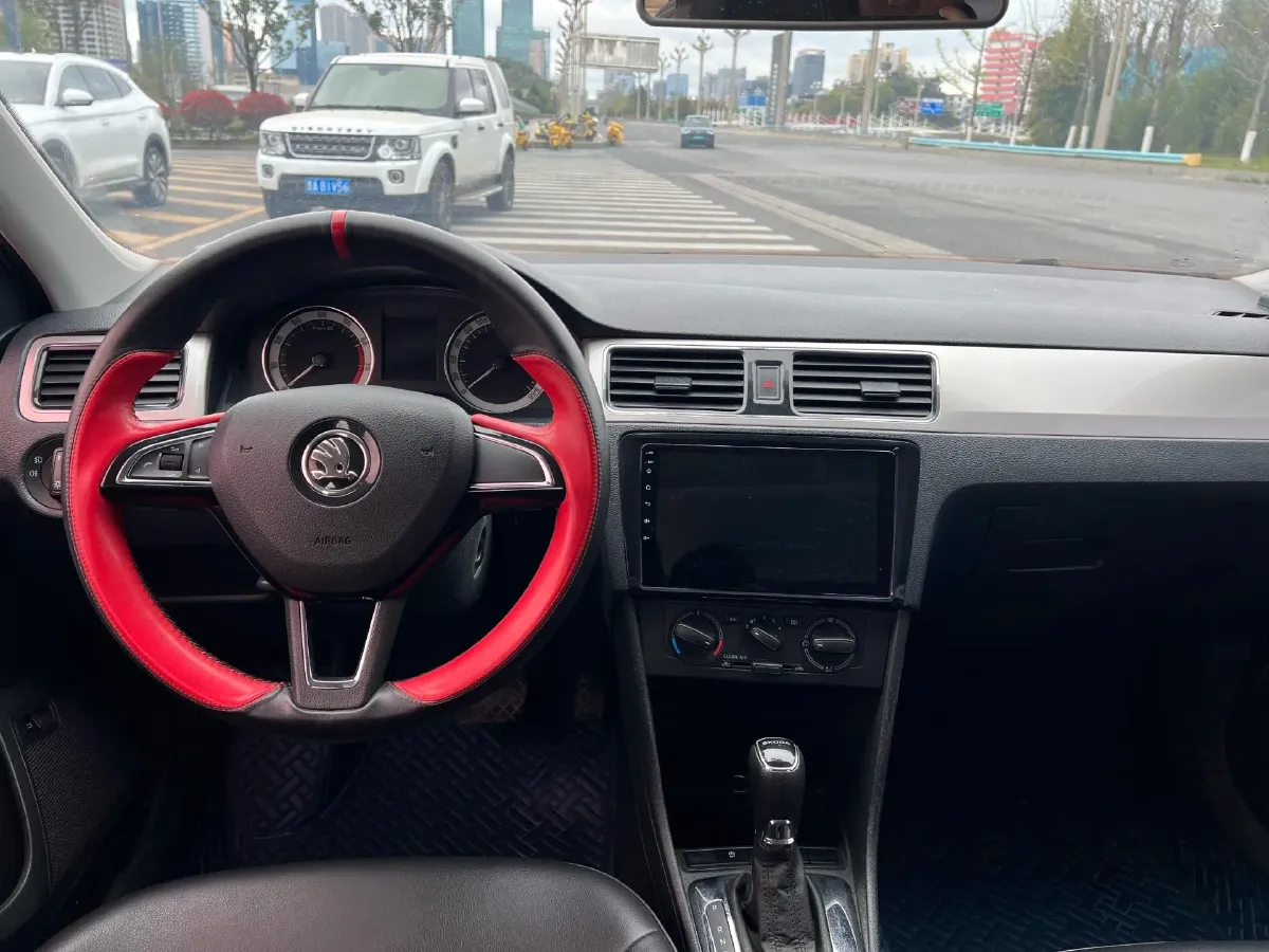 2019 SWM G01 1.5T 156HP L4 6AT,autocango,china used car exporter,china ev exporter,chinese used car exporter,chinese used ev exporter