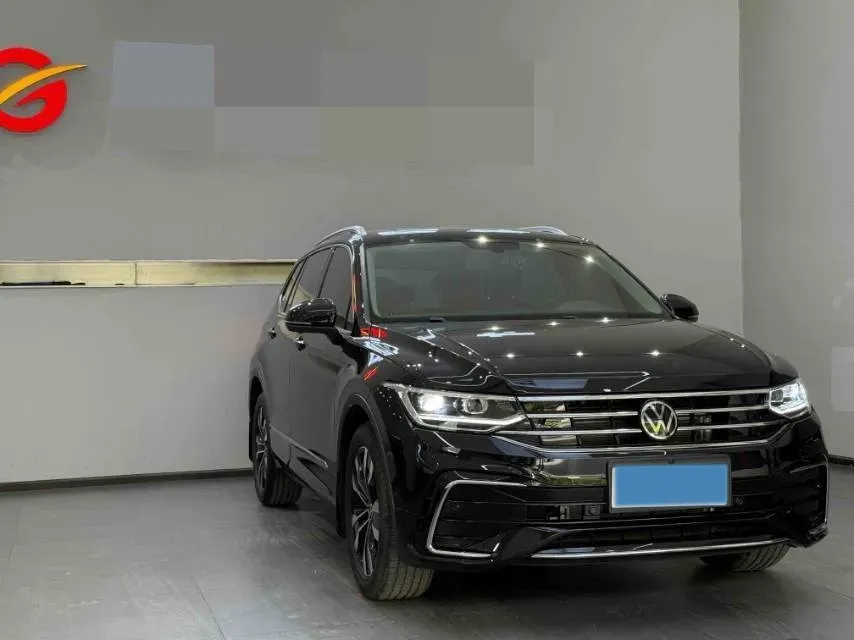 2025 Volkswagen Tiguan L 2.0T 186HP L4 7DCT,autocango,china used car exporter,china ev exporter,chinese used car exporter,chinese used ev exporter