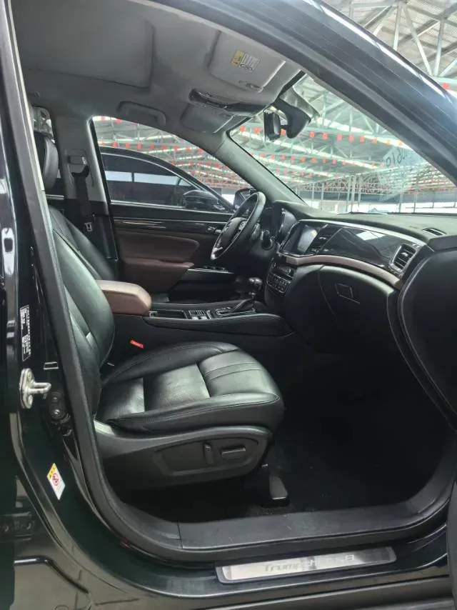 2017 GAC Trumpchi GS8 2.0T 201HP L4 6AT,autocango,china used car exporter,china ev exporter,chinese used car exporter,chinese used ev exporter