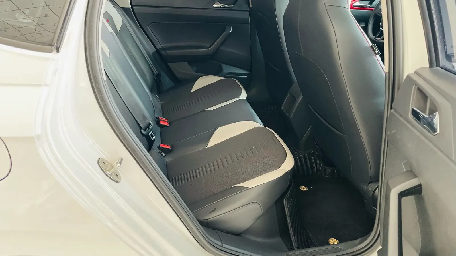 2023 Volkswagen Polo 1.5L 110HP L4 6AT,autocango,china used car exporter,china ev exporter,chinese used car exporter,chinese used ev exporter