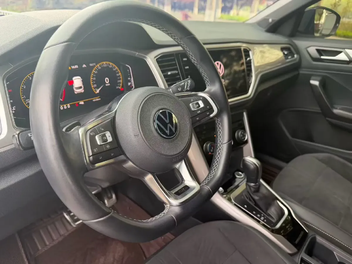 2021 Volkswagen T-Roc 1.4T 150HP L4 7DCT,autocango,china used car exporter,china ev exporter,chinese used car exporter,chinese used ev exporter