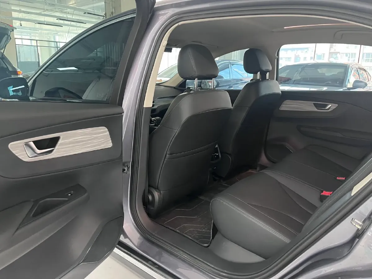 2024 HongQi E-QM5 BEV 72KWH,autocango,china used car exporter,china ev exporter,chinese used car exporter,chinese used ev exporter