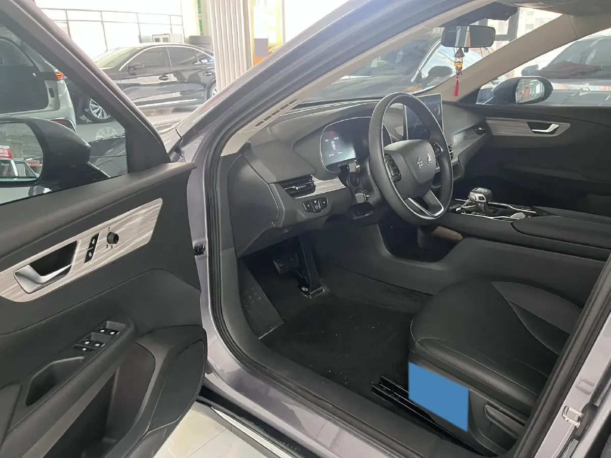 2024 HongQi E-QM5 BEV 72KWH,autocango,china used car exporter,china ev exporter,chinese used car exporter,chinese used ev exporter