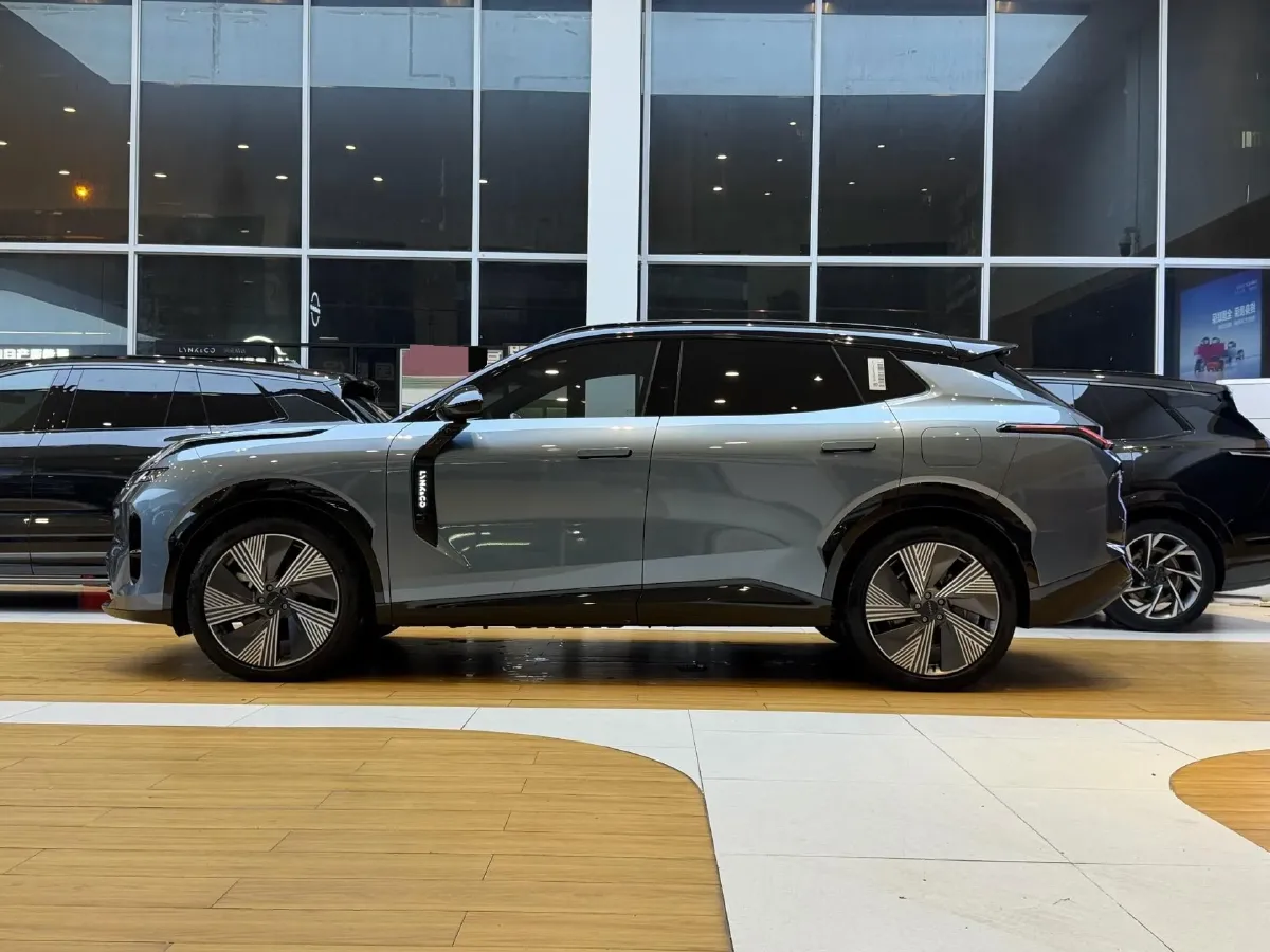 2025 LYNK&CO 08 EM-P 1.5T 163HP L4 3DHT PHEV 39.6KWH,autocango,china used car exporter,china ev exporter,chinese used car exporter,chinese used ev exporter