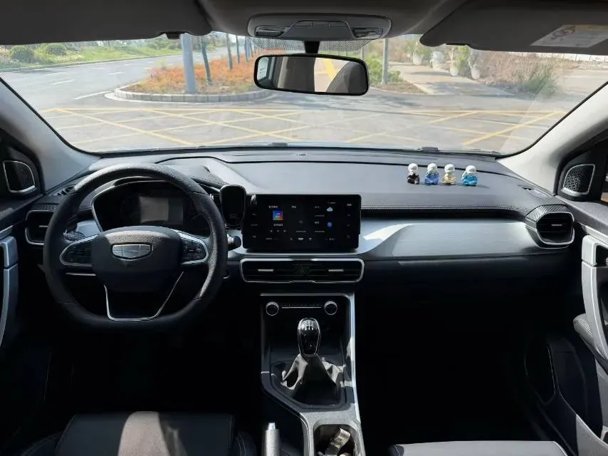 2025 Geely Coolray 1.5L 126HP L4 5MT,autocango,china used car exporter,china ev exporter,chinese used car exporter,chinese used ev exporter