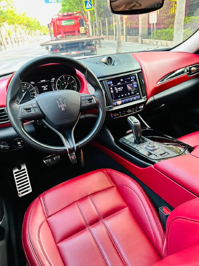 2022 Maserati Levante 3.0T 350HP V6 8AT,autocango,china used car exporter,china ev exporter,chinese used car exporter,chinese used ev exporter