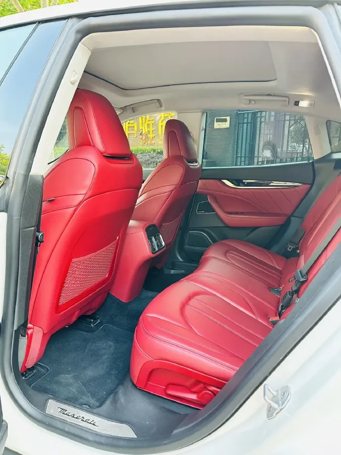 2022 Maserati Levante 3.0T 350HP V6 8AT,autocango,china used car exporter,china ev exporter,chinese used car exporter,chinese used ev exporter