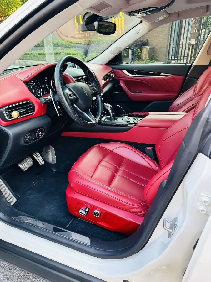 2022 Maserati Levante 3.0T 350HP V6 8AT,autocango,china used car exporter,china ev exporter,chinese used car exporter,chinese used ev exporter