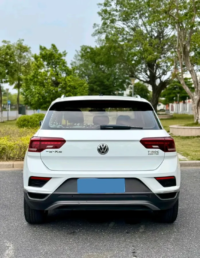 2021 Volkswagen T-Roc 1.4T 150HP L4 7DCT,autocango,china used car exporter,china ev exporter,chinese used car exporter,chinese used ev exporter