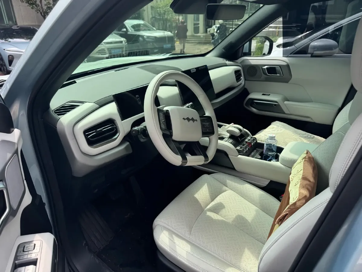 2025 FangChengBao Tai 3 BEV,autocango,china used car exporter,china ev exporter,chinese used car exporter,chinese used ev exporter