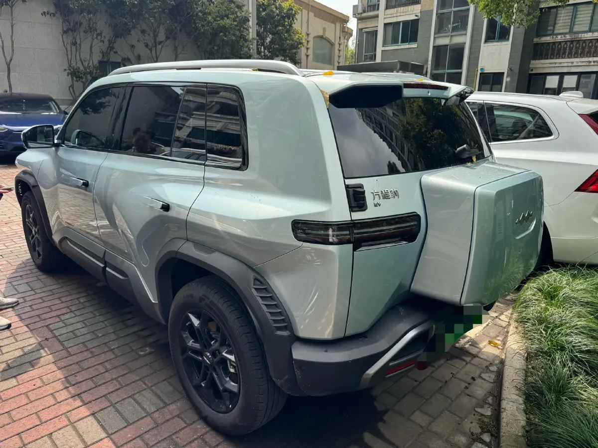 2025 FangChengBao Tai 3 BEV,autocango,china used car exporter,china ev exporter,chinese used car exporter,chinese used ev exporter