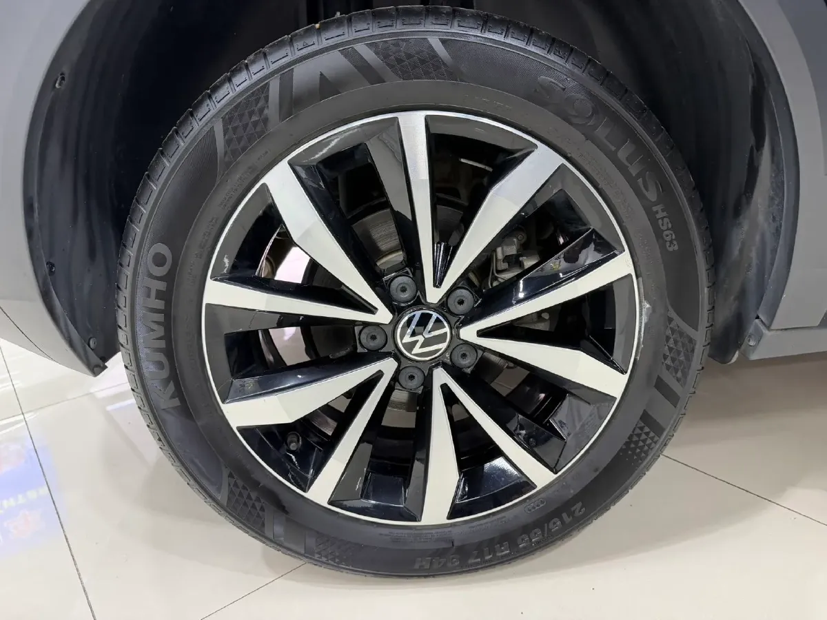 2023 Volkswagen T-Roc 1.4T 150HP L4 7DCT,autocango,china used car exporter,china ev exporter,chinese used car exporter,chinese used ev exporter