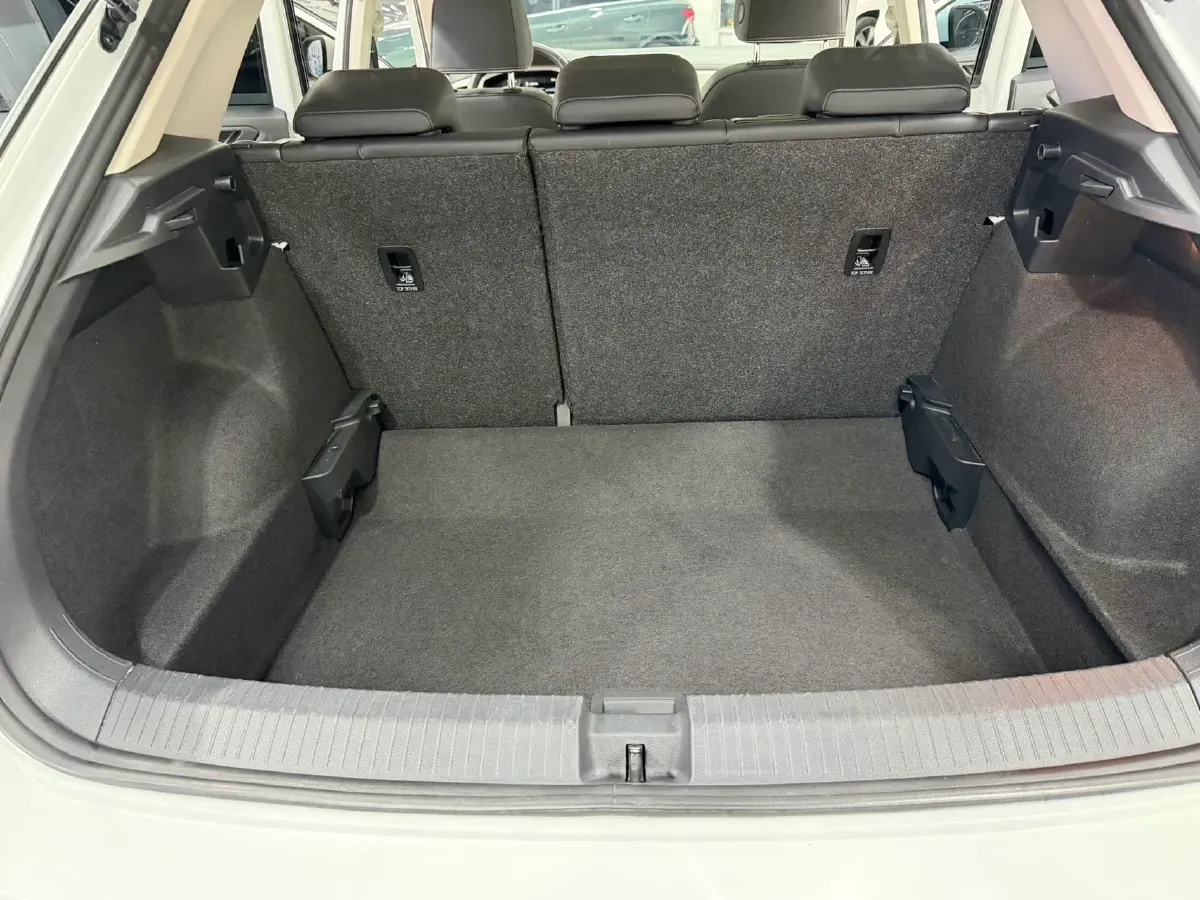 2023 Volkswagen T-Roc 1.4T 150HP L4 7DCT,autocango,china used car exporter,china ev exporter,chinese used car exporter,chinese used ev exporter