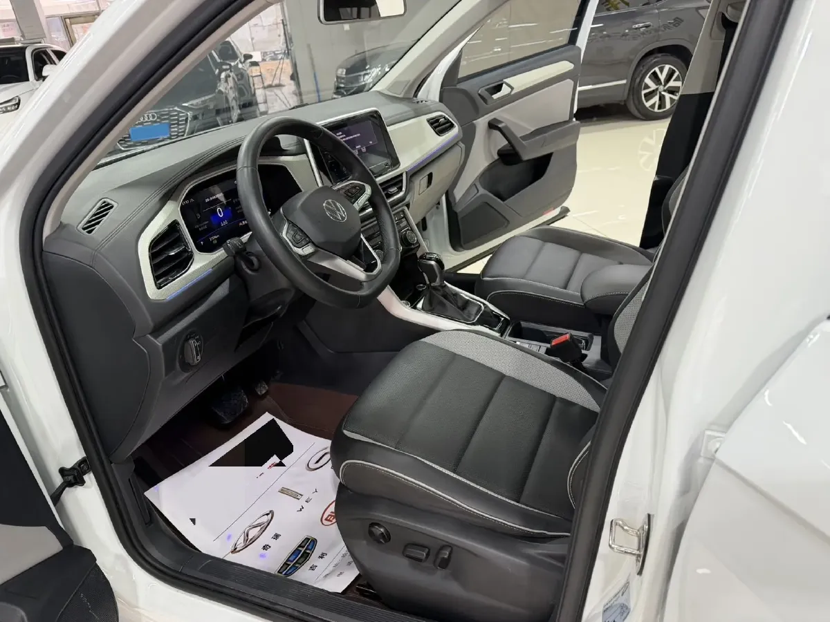 2023 Volkswagen T-Roc 1.4T 150HP L4 7DCT,autocango,china used car exporter,china ev exporter,chinese used car exporter,chinese used ev exporter