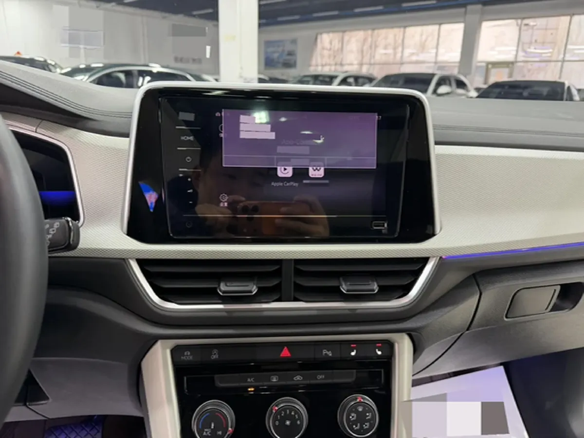 2023 Volkswagen T-Roc 1.4T 150HP L4 7DCT,autocango,china used car exporter,china ev exporter,chinese used car exporter,chinese used ev exporter