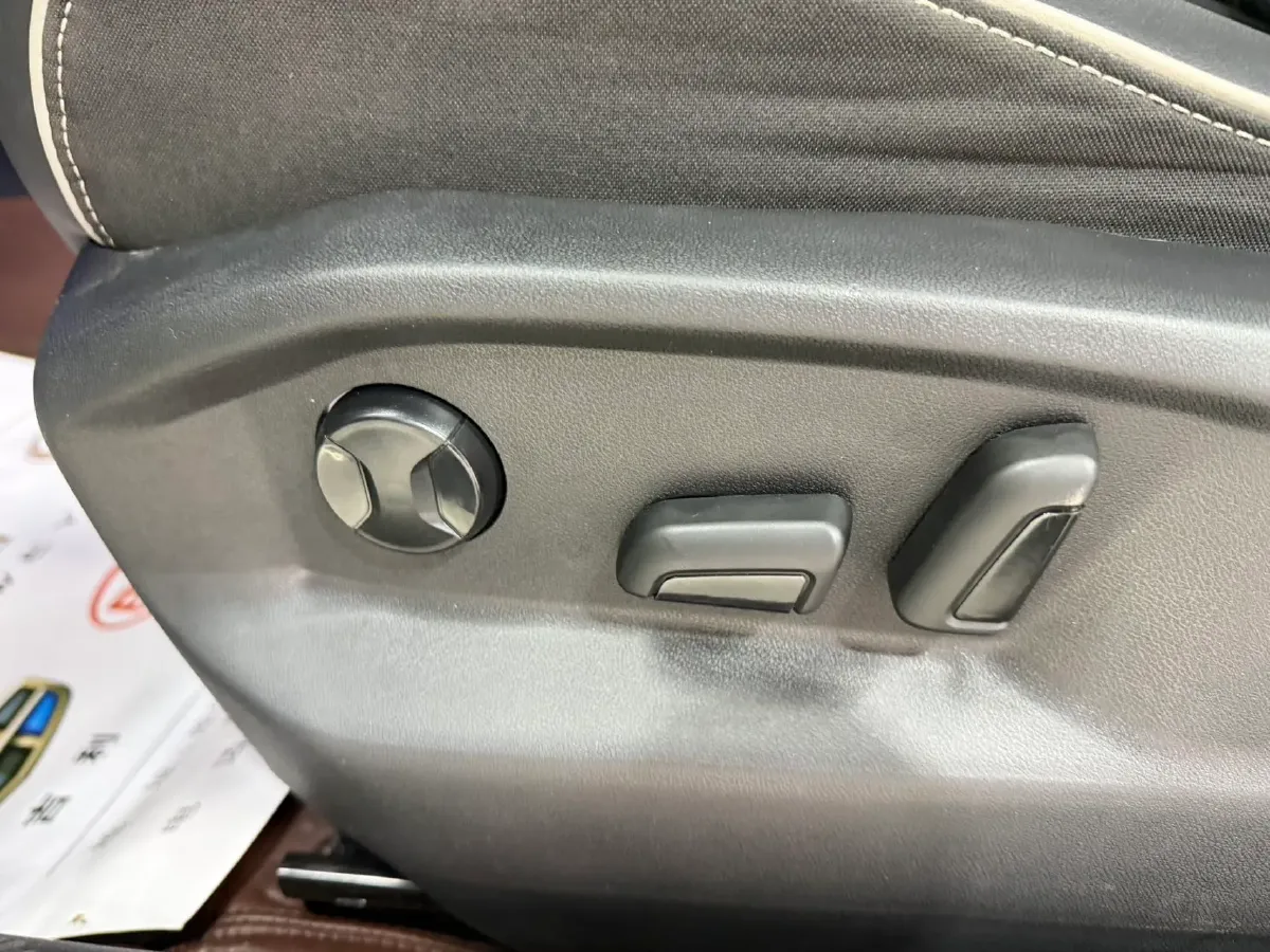 2023 Volkswagen T-Roc 1.4T 150HP L4 7DCT,autocango,china used car exporter,china ev exporter,chinese used car exporter,chinese used ev exporter