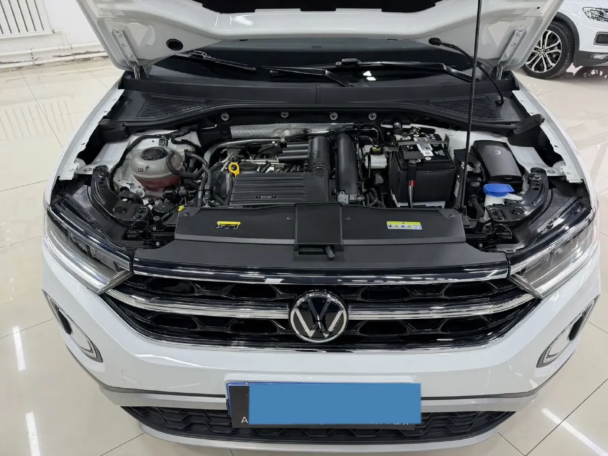 2023 Volkswagen T-Roc 1.4T 150HP L4 7DCT,autocango,china used car exporter,china ev exporter,chinese used car exporter,chinese used ev exporter
