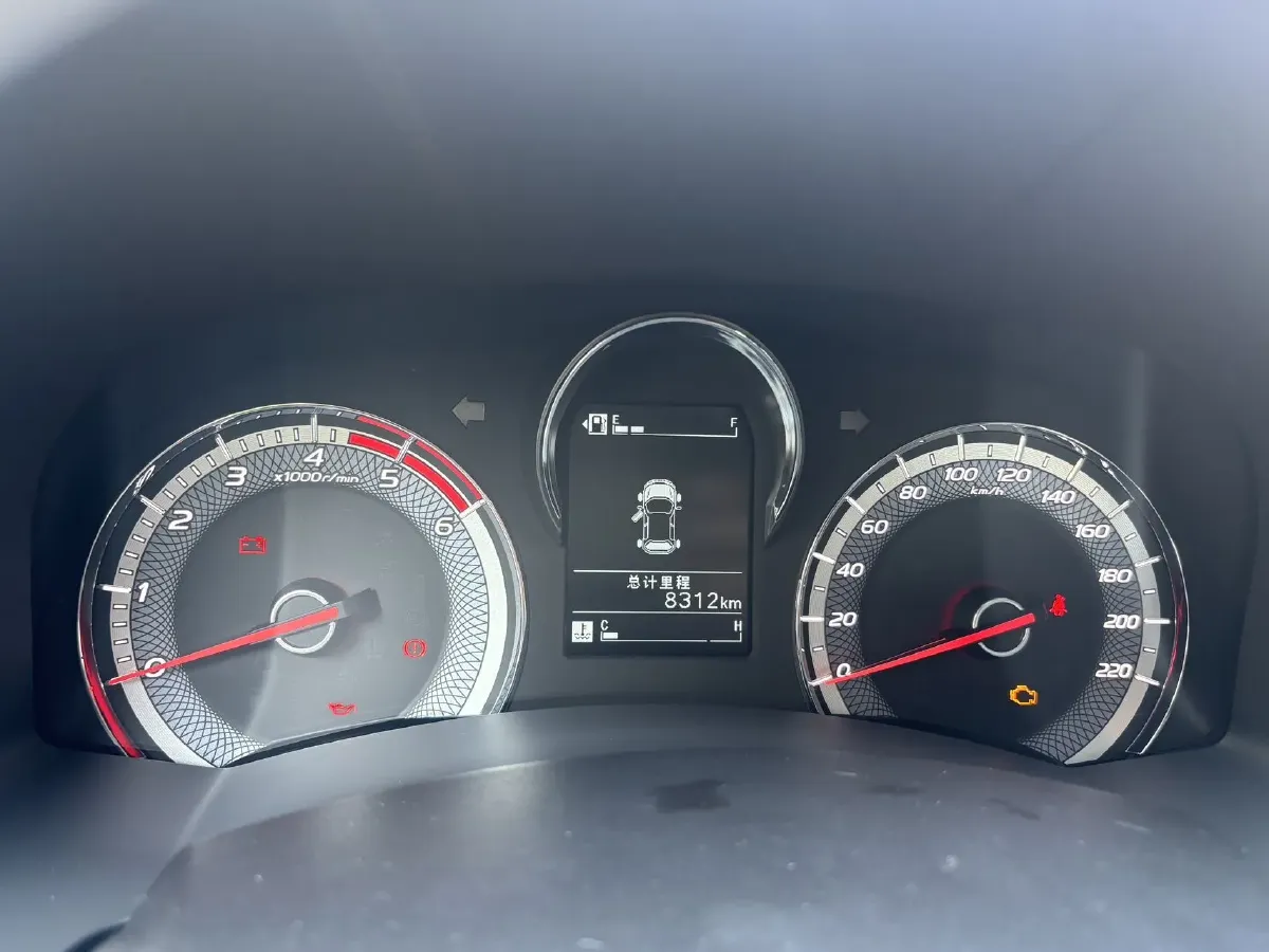 2020 Isuzu RE-MAX Jim 2.8T 120HP L4 5MT,autocango,china used car exporter,china ev exporter,chinese used car exporter,chinese used ev exporter