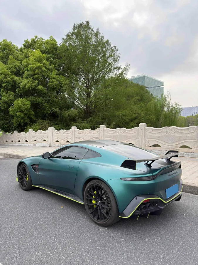 2023 Aston Martin V8 Vantage 4.0T 534HP V8 8AT,autocango,china used car exporter,china ev exporter,chinese used car exporter,chinese used ev exporter