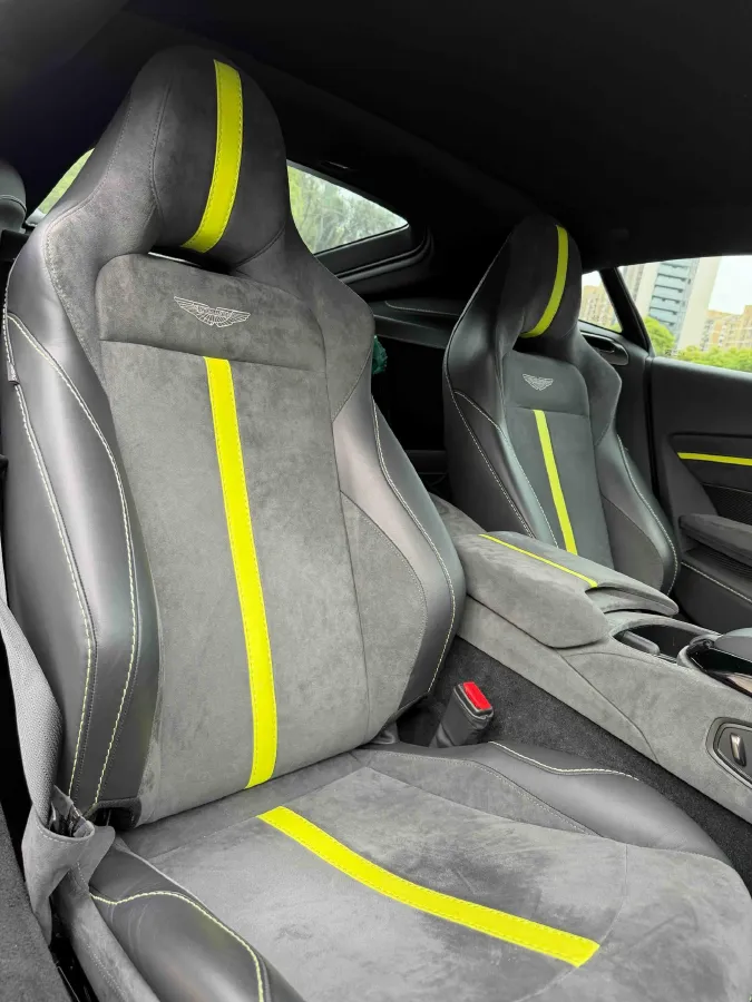 2023 Aston Martin V8 Vantage 4.0T 534HP V8 8AT,autocango,china used car exporter,china ev exporter,chinese used car exporter,chinese used ev exporter