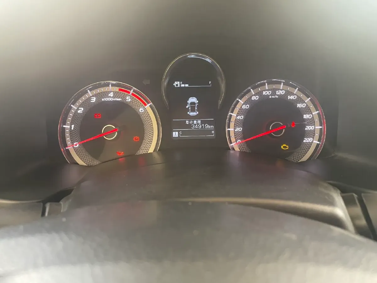 2022 Isuzu RE-MAX Jim 2.8T 120HP L4 5MT,autocango,china used car exporter,china ev exporter,chinese used car exporter,chinese used ev exporter