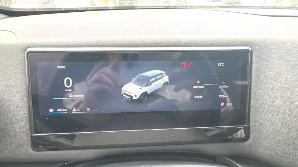 2025 Geely Cowboy 1.5T 181HP L4 7DCT,autocango,china used car exporter,china ev exporter,chinese used car exporter,chinese used ev exporter