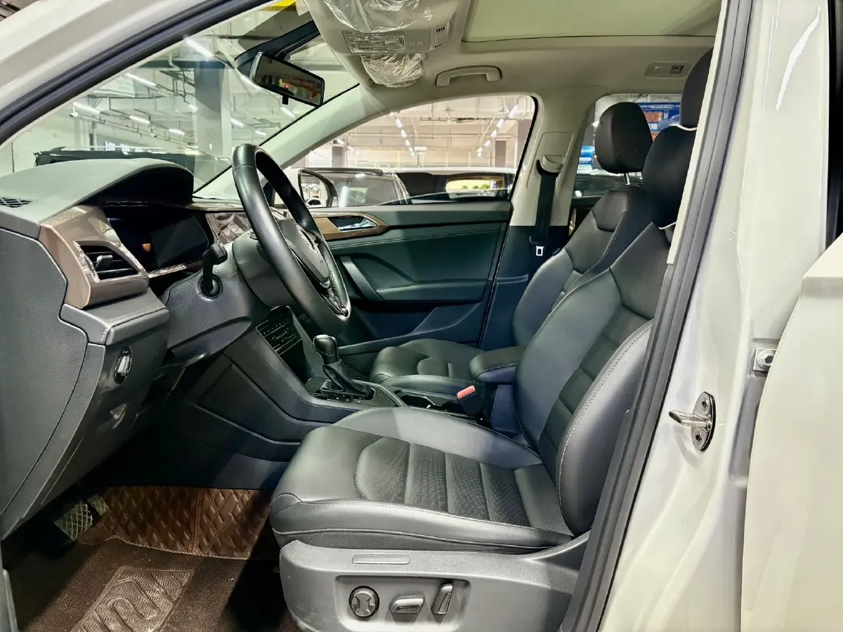 2022 Volkswagen Tharu 1.4T 150HP L4 7DCT,autocango,china used car exporter,china ev exporter,chinese used car exporter,chinese used ev exporter