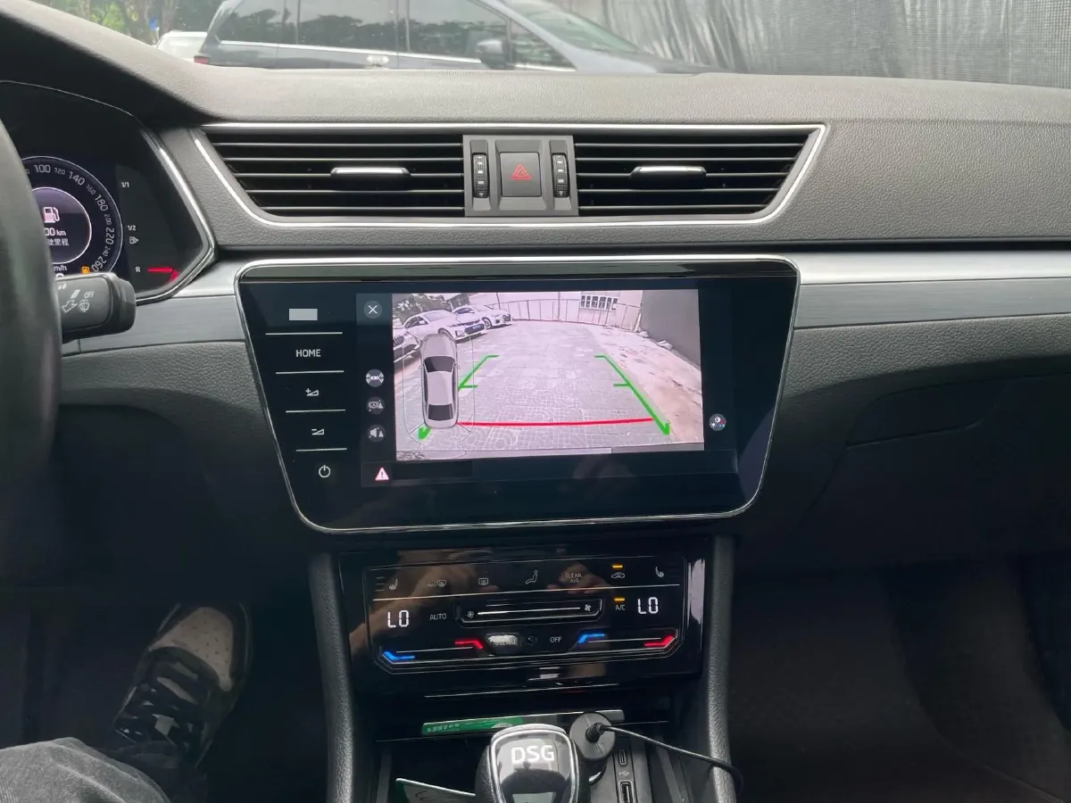 2023 Skoda Superb 1.4T 150HP L4 7DCT,autocango,china used car exporter,china ev exporter,chinese used car exporter,chinese used ev exporter