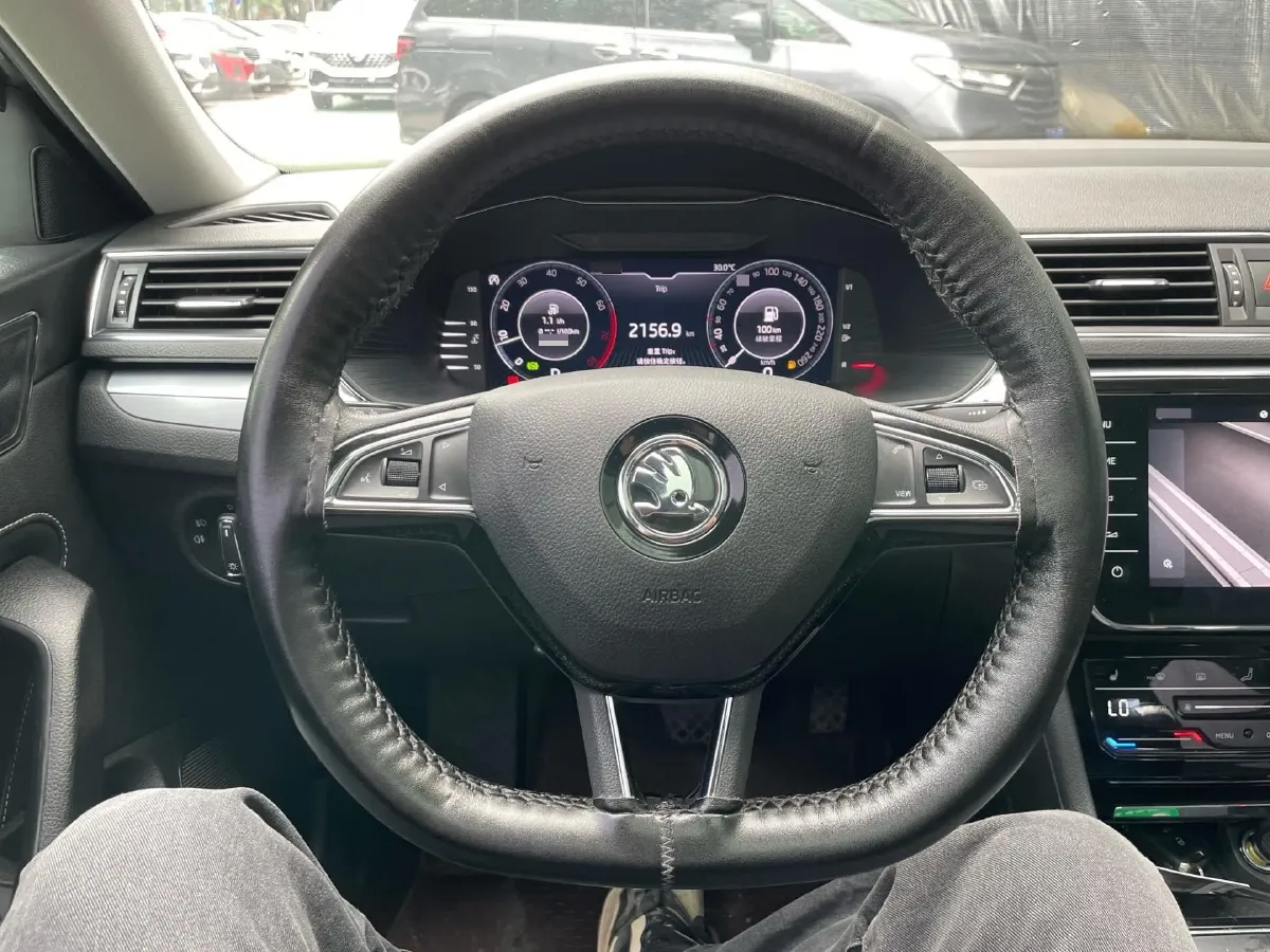 2023 Skoda Superb 1.4T 150HP L4 7DCT,autocango,china used car exporter,china ev exporter,chinese used car exporter,chinese used ev exporter