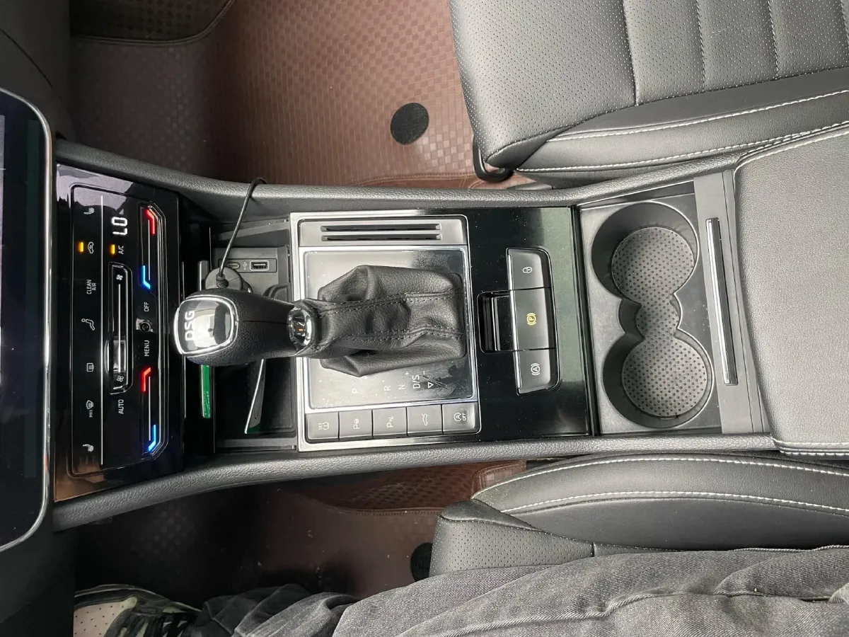 2023 Skoda Superb 1.4T 150HP L4 7DCT,autocango,china used car exporter,china ev exporter,chinese used car exporter,chinese used ev exporter